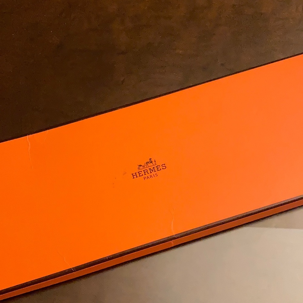 Hermes Tie NEW in box never worn. Purchased in Paris.